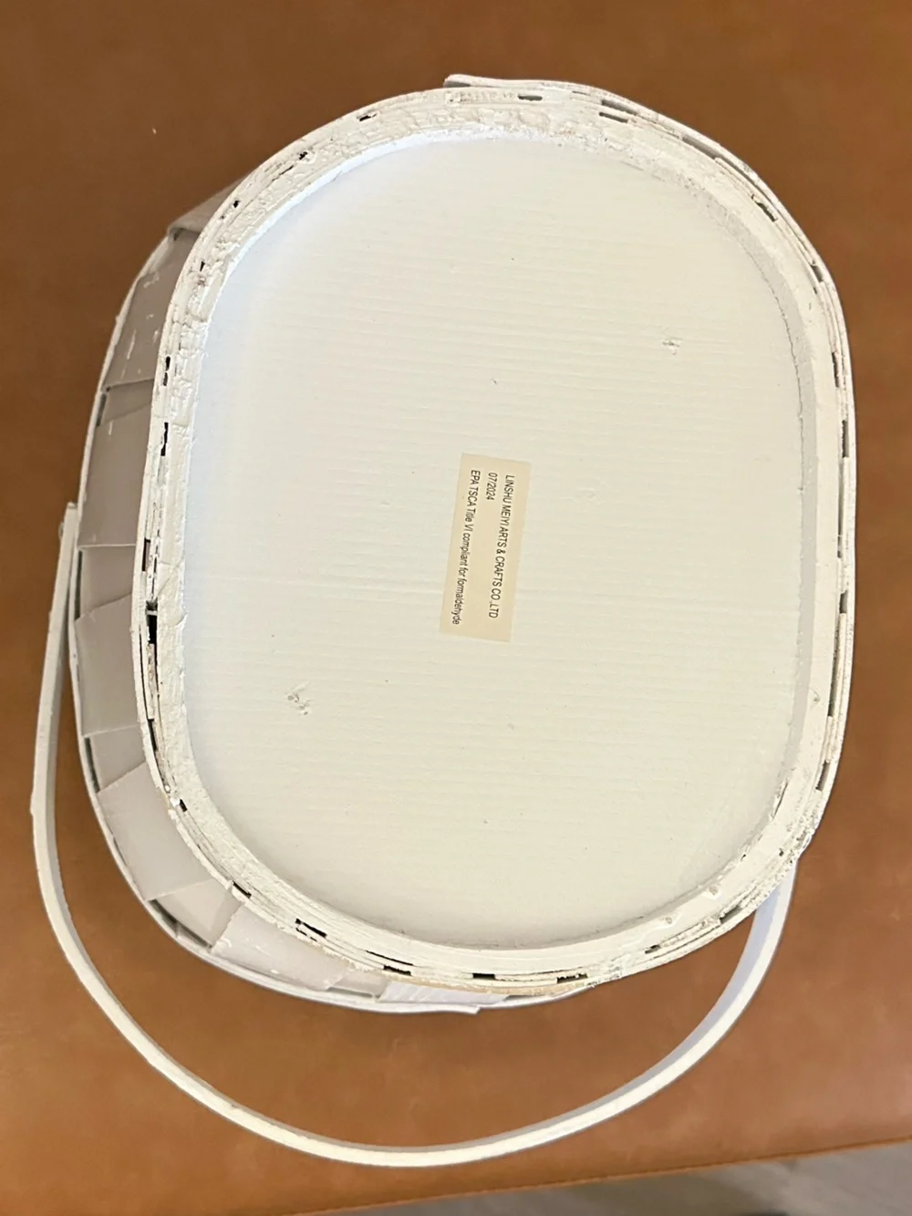 White handled basket • wooden • wood